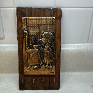 Vintage Holly Hobbie plaque with 4 hooks